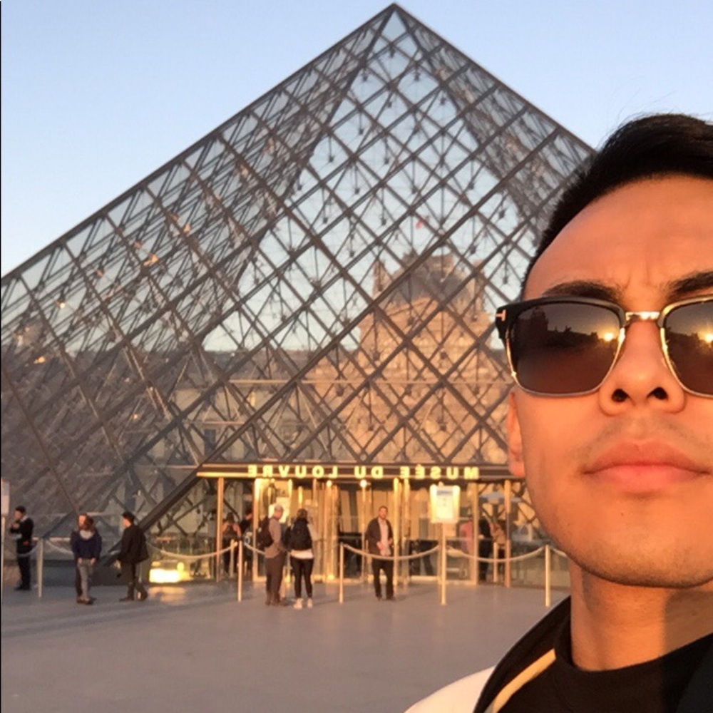 Meet your Posher, Moises